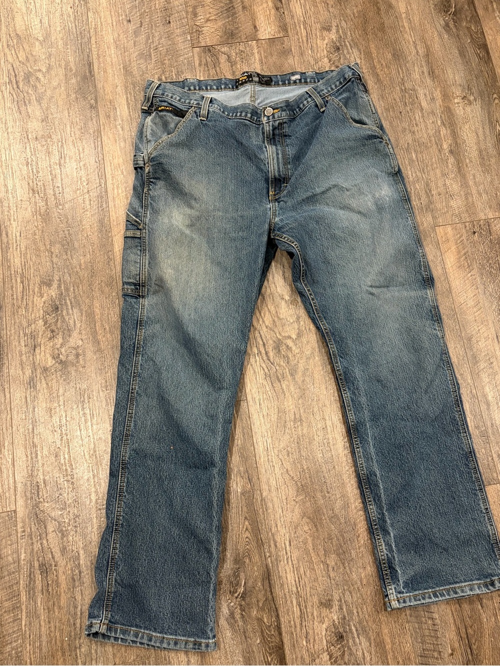 Ariat 42x34 men’s relaxed boot jeans